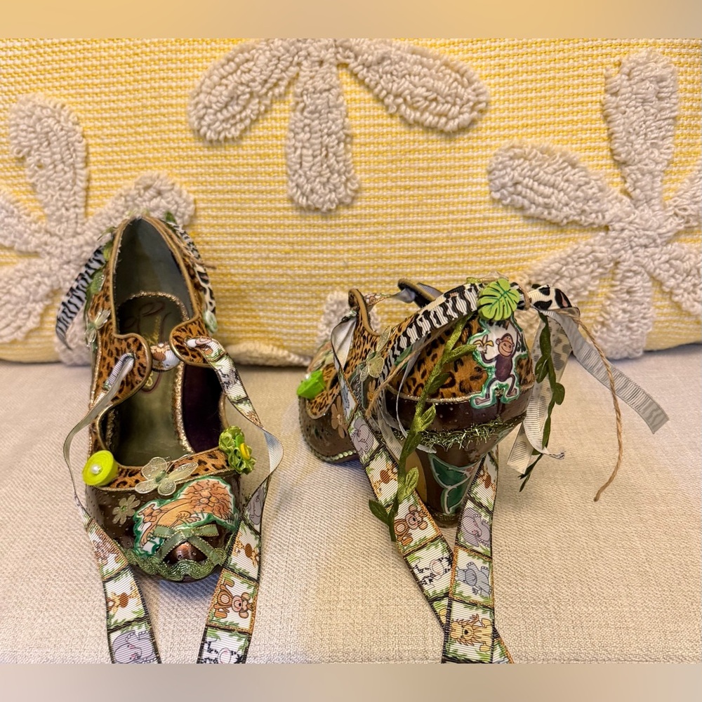 HandMade OOAK Mary Jane wedge statement heel in safari zoo jungle theme 8/39